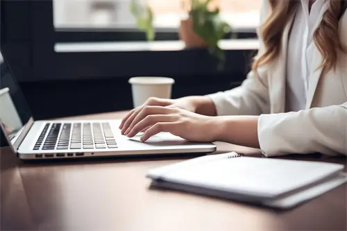 褶皱面料象征什么含义