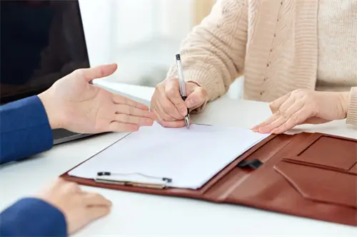 邹心梅名字的含义